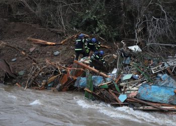 „ბავშვების დედა იტალიაშია… მათი სახლის სახურავი მდინარის მეორე ნაპირზე გდია…“ – უმძიმესი ტრაგედიის დეტალები