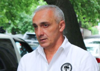 “ნუ აგყავთ ქუჩიდან ლეკვი ან ძაღლი, თუ ცხოვრების ბოლომდე არ მიხედავთ” – თამაზ ელიზბარაშვილი მიმართვას ავრცელებს