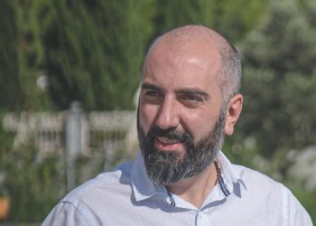 “კაცი, რომელიც 17 წელი იჯდა ციხეში სხვადასხვა მძიმე დანაშაულისთვის, სიმულიანტობით მოიპოვა ფსიქიკურად შეურაცხადის სტატუსი და ასე გამოაღწია ციხიდან” – რა საგანგაშო ინფორმაციას აქვეყნებს ილიაუნის ლექტორი