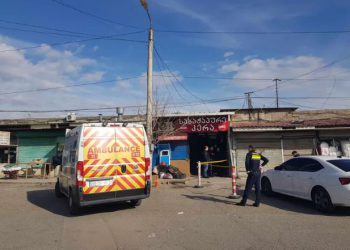 “მოკ­ლულებს შორისაა ტაქ­სის მძღოლი, რომელმაც ბრალ­დე­ბუ­ლი და­ნა­შა­უ­ლის ად­გი­ლი­დან არ წა­იყ­ვა­ნა” – რუსთავში მომხდარი ტრაგედიის ახლი დეტალები