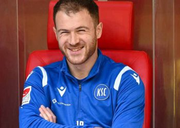 “დიდი სახლი არ მაქვს, მაგრამ შემიძლია, მისაღებ ოთახში მივწიო-მოვწიო რაღაცები და ლეიბები დავაფინო”- ბუდუ ზივზივაძე