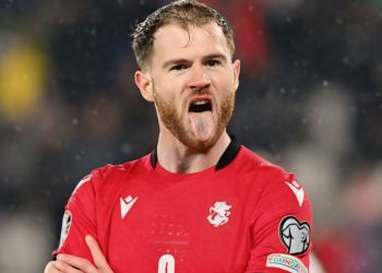 “ბადარა ბუდუზი…“ – როგორ გამოიყურებოდა ბავშვობაში ბუდუ ზივზივაძე