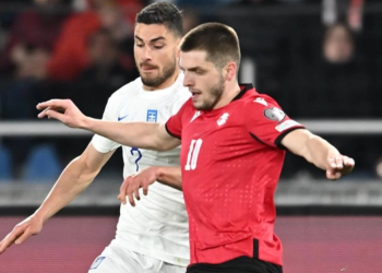 დაპირისპირება სტადიონზე – პირველი ტაიმი ფეხბურთელებს შორის დაძაბულობით დასრულდა