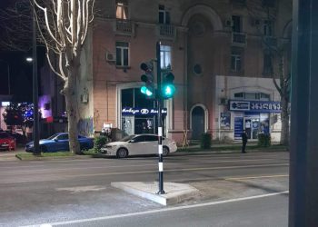 “ქვეითის და მძღოლის შუქნიშანი ორივე მწვანეს ანთებს”– რა ხდება წერეთლის გამზირზე?