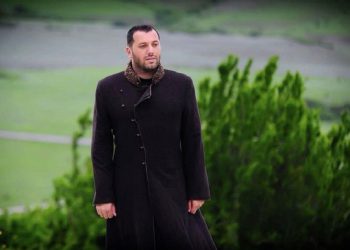 “პეტრე კოლხმა დიჯეობა დაიწყო?” – რა სკანდალურ ფოტოს აქვეყნებს ის