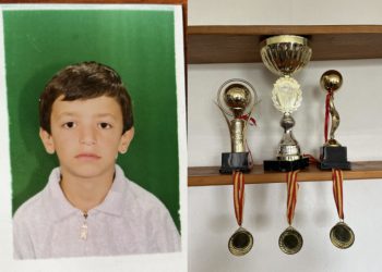 ზუგდიდის მე-7 საჯარო სკოლაში ნიკა კვეკვესკირის საფეხბურთო პრიზები ინახება