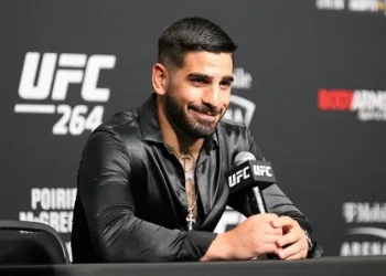 “მაღაზიაში ვმუშაობდი სალაროსთან და კვირაობით დაცვაში ვმუშაობდი” – ნახეთ, როგორ იხსენებს ჩემპიონობამდე განვლილ მძიმე გზას ილია თოფურია