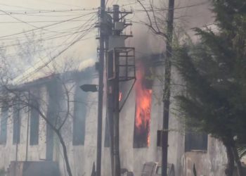 ქუთაისში ნარკოლოგიური დისპანსერის ყოფილი შენობა დაიწვა – რა ხდება ადგილზე?