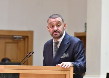 „ბოდიშს ვიხდი, ადამიანები ამდენი წელიწადია ატერორებენ ჩვენს ოჯახებს და ერის მოღალატეებს გვეძახიან”– ბექა ოდიშარია