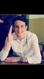 "ქოჩორას" მამა ახალ პოსტს აქვეყნებს - ნახეთ ახალი ფოტო