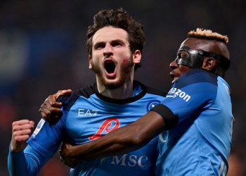 🎥გოოლ! კვარაცხელიამ შორიდან გაისროლა, ოსიმენმა ფეხი მიკრა და ნაპოლი იგებს! – ეს უნდა ნახოთ!