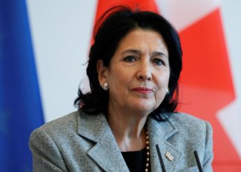 🎥 “ამაზე დიდი ბედნიერება არ არსებობს შენი ქვეყნის ახალგაზრდეობა, რომ  მადლობის სათქმელად მოდის პრეზიდენტის სასახლესთან” – სალომე ზურაბიშვილი