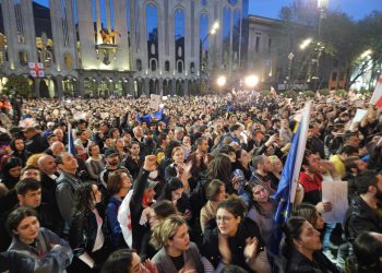 🎥12 წლის ბიჭის ემოციური გამოსვლა აქციაზე – იხილეთ ვიდეო