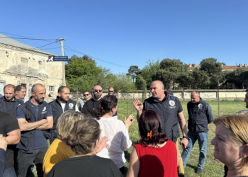 “ზედმეტად ერთი სკამიც არ შეიტანოთო”– რა გახდა მწვავე დაპირისპირების მიზეზი მოსახლეობასა და ინსპექციის თანამშრომლებს შორის