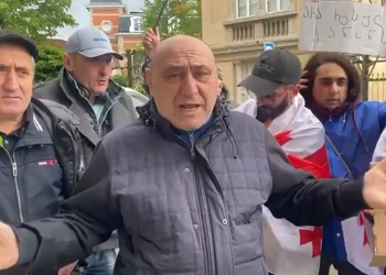 🎥”უნდა ვიდგე მანდ და დგევარ აქ საელჩოსთან…მჯერა რომ გავიმარჯვებთ”- გოგი წულაიას აქცია ბელგიიდან