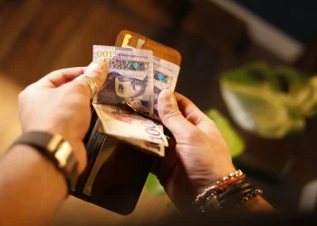 მერია ჩაგირიცხავთ 2000 ლარიან დახმარებას ყველას, ვინც ამ სიაში ხართ – გადაამოწმეთ, გეკუთვნით თუ არა თანხა