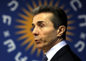 “სანქციებით შეშინებული მილიონერი დეპუტატები ბიძინა ივანიშვილს შეხვდნენ” – რა გარანტიები მოითხოვეს მილიარდერისგან?