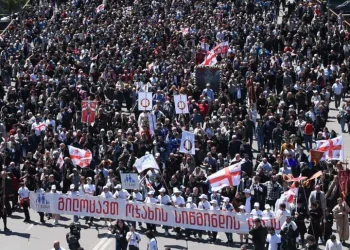 🎥 ოჯახის სიწმინდის დღესთან დაკავშირებით გამართული მსვლელობა დასრულდა – კადრები რუსთაველის მოედნიდან