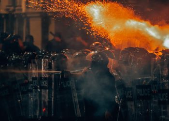 რა უნდა გაითვალისწინოთ თუ აქციაზე დაგაკავეს – აუცილებელი რჩევები იურისტისგან