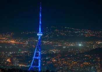 თბილისის ანძა და „მშვიდობის ხიდი“ ევროკავშირის დროშის ფერებში განათდა