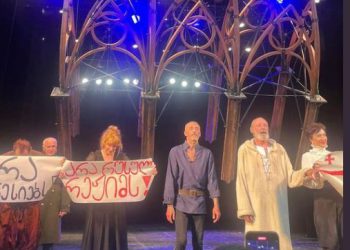 “არა რუსულ რეჟიმს”-მამა–შვილი ყიფშიძეები “ოცნების” წინააღმდეგ წავიდნენ?