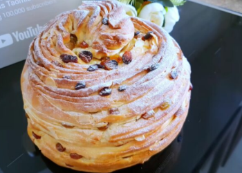 უბრალო პასკის მაგივრად უკვე ზედიზედ მესამე წელია ამ საოცრებას ვაცხობ. მარტივი მოსამზადებელი, ძალიან ლამაზი და გემრიელია