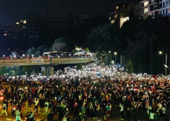 გმირთა მოედანი გადაკეტილია – პოლიციამ დაკავებები დაიწყო