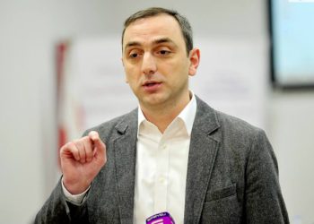 “ივანიშვილმა მორიგი მარიონეტის სახით გვითხრა, რომ ხელისუფლება არის მიტაცებული და მას არც ჩვენი ისტორიული არჩევანი აინტერესებს”– ქადაგიძე