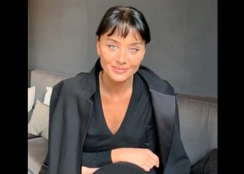 “ამ ქალს წლები ვერაფერს აკლებს”- მაკა ასათიანი ჭაღარა თმით გამოჩნდა