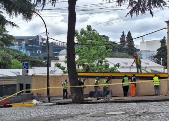 სპეცდანიშნულების რაზმის ბაზაზე კედლების ამაღლება დაიწყეს