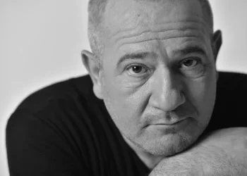 “არ მინდოდა არაფრის დაწერა, მაგრამ უკვე ყელში ამოვიდა” – რას წერს მომღერალი თემურ თათარაშვილი?