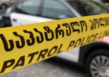 ამ წუთებში გორი-ხაშურის გზაზე ავარია მოხდა- სამგზავრო ავტობუსი ავტომობილს შეეჯახა