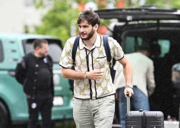 რა ღირს ხვიჩა კვარაცხელიას “გუჩის“ მაისური, რომელიც მას ნაკრების შეკრებაზე ეცვა