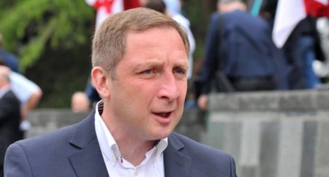 „საცურაო კოსტუმების საკითხიც უსწრაფესად მოსაგვარებელია! არავითარი ბიკინი და ზედა-ქვედა!“ – ბუკა პეტრიაშვილი