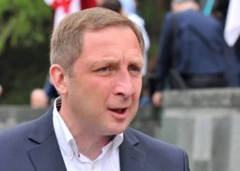 „საცურაო კოსტუმების საკითხიც უსწრაფესად მოსაგვარებელია! არავითარი ბიკინი და ზედა-ქვედა!“ – ბუკა პეტრიაშვილი