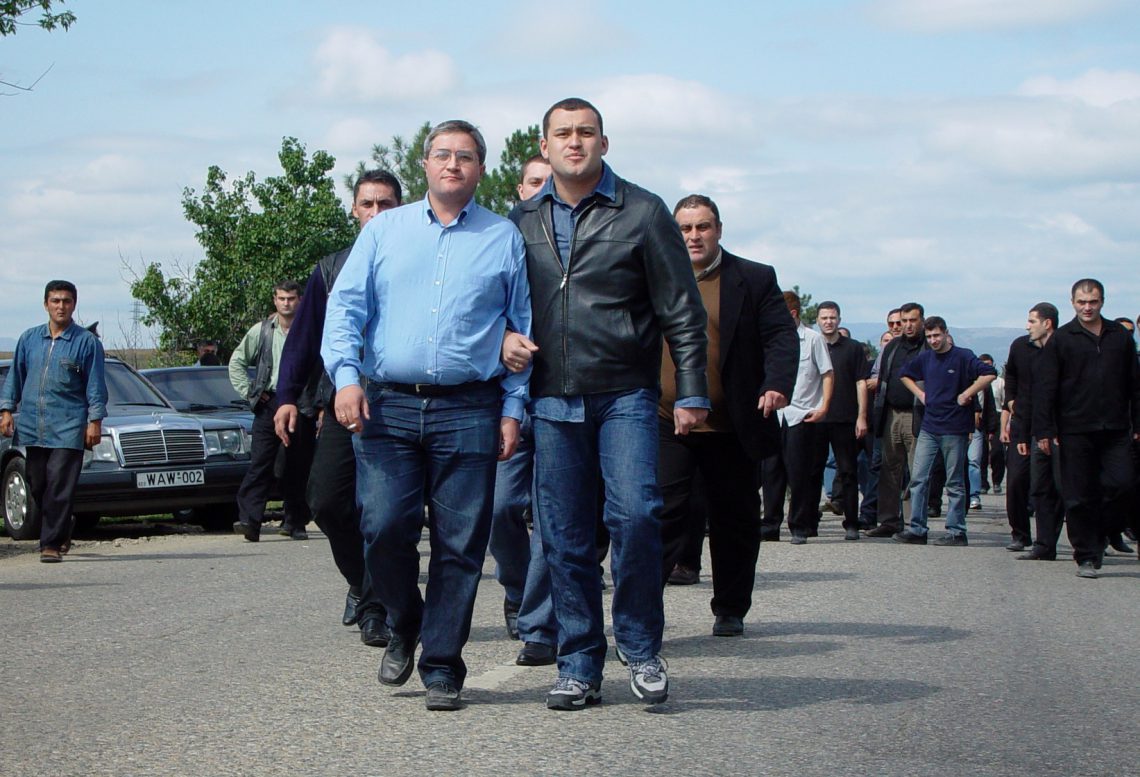 გივი თარგამაძესთან ჩახუტებული ბექა ოდიშარია – ფოტო რომელიც აქამდე არავინ იცოდა