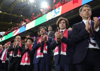 ივანიშვილმა ნაკრებს 30 მილიონი ლარი უკვე გადასცა