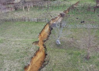 „მოსალოდნელია ახალი ჩაქცევების წარმოქმნა“ – გეოლოგები შუქრუთსა და მიმდებარე სოფლებზე