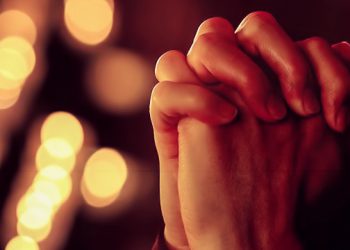 როგორ ვილოცოთ სწორად? – მეუფე შიოს რჩევები მორწმუნეებს