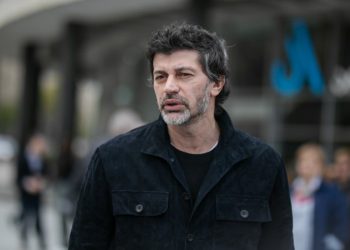 “ჯიქიას სასაფლაოზე მიცვალებულებს აყრით სამშენებლო ნაგავს!… გულისამრევი გახადეთ ცხოვრება”– მოქალაქეები კალაძეს უპირისპირდებიან