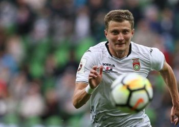 “ასეთი ქართველი არ უნდა არსებობდეს”– რას წერენ მოქალაქეები ფეხბურთელ ჯიმი ტაბიძეზე?