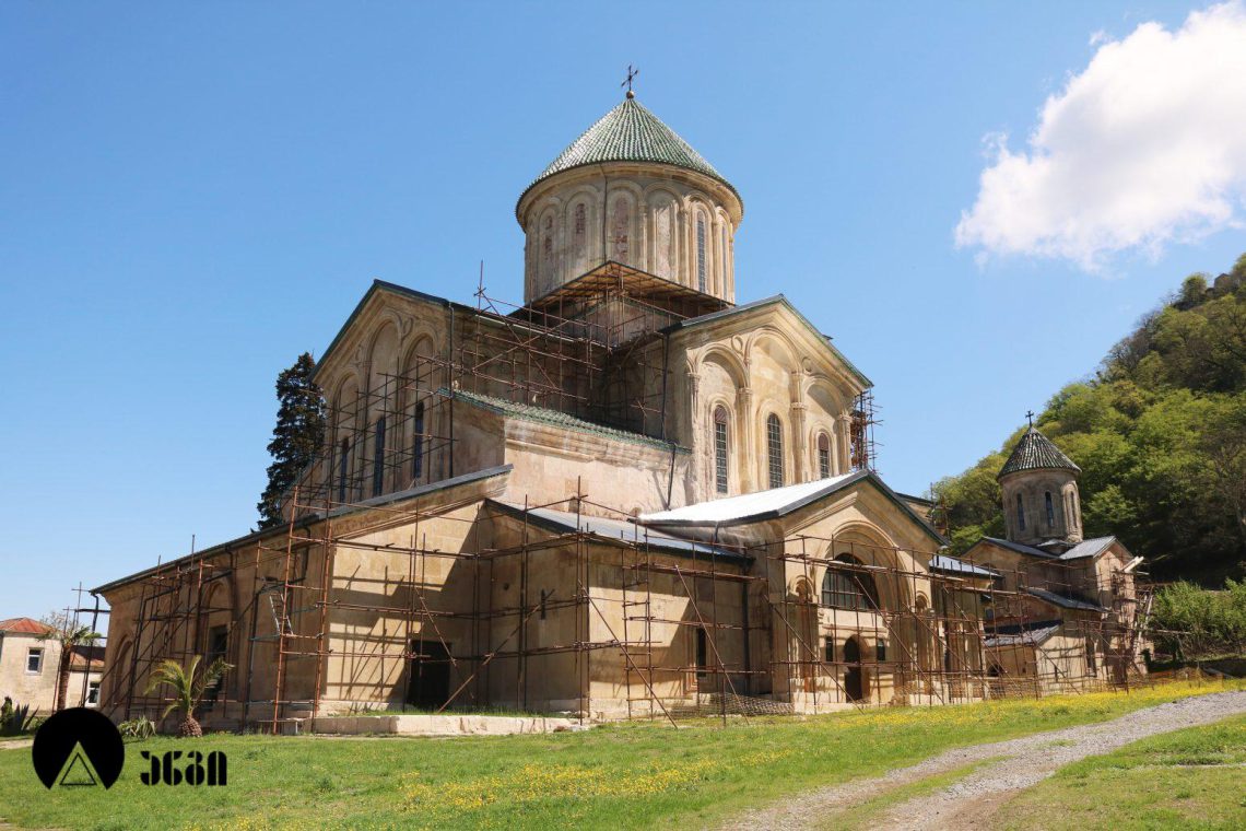 “ცნობები მოდის იტალიელი რესტავრატორებისგან, რომ დაზიანებულია მოზაიკის 80% და ამბობენ ხომ არ მოვხსნათო” – გელათის ტაძარი კვლავ მძიმე მდგომარეობაშია