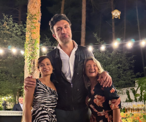 მოულოდნელი სიურპრიზი ვილი სანიოლისა და ნაკრების ბიჭებისგან, ცნობილი სტუმრები და უზარმაზარი ტორტი - ფოტოები ლევან კობიაშვილის გრანდიოზული იუბილედან