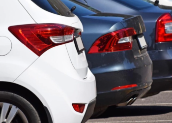 საქართველოში ყოველ ორ ადამიანზე ერთი მანქანა მოდის – როგორია სტატისტიკა