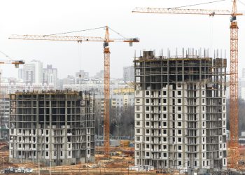 34 საცხოვრებელი კორპუსი ექსპლუატაციაში არ მიიღეს – რა მდგომარეობაშია კორპუსები თბილისში?