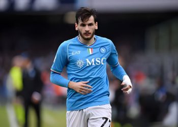 “დე ლაურენტისი კვარაცხელიაზე უზარმაზარ ზეწოლას ახორციელებს” – ფრანგული გამოცემა ხვიჩაზე წერს