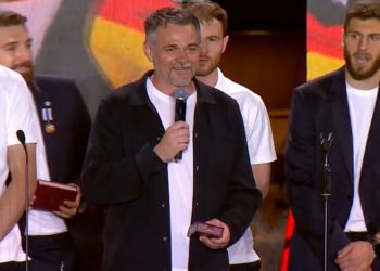 “რაც აქ ვარ, დრო ძალიან გაიწელა”– ვილი სანიოლმა გულშემატკივარს ემოციური სიტყვით მიმართა