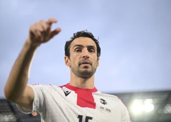 ნოე სულაბერიძემ გიორგი გველესიანს „ცეკვავენ ვარსკვლავებში“ მონაწილეობა შესთავაზა – რას პასუხობს ფეხბურთელი