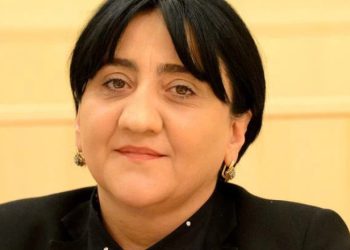 “ჩანთიდან ფული ამოვიღე და გავუწოდე, მამაჩემის საფლავის გასაკეთებლად გადადებული ფული იყო…”– რა ისტორიას ასაჯაროებს ირმა ინაშვილი?