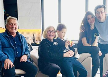 რას ამბობს გიორგი გველესიანის დედა ფეხბურთელზე?